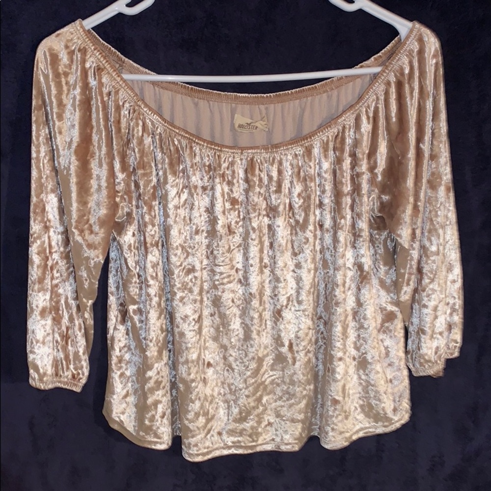 VELVET GOLD OFF THE SHOULDER BLOUSE ⭐️